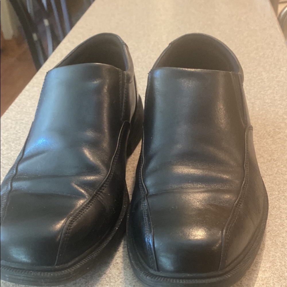 Mens dress shoes
